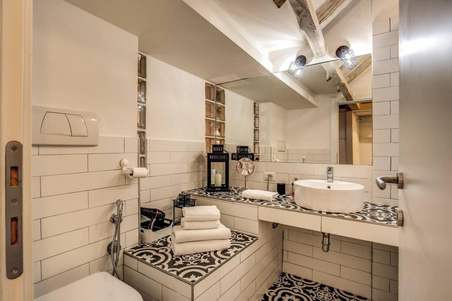 Attic With Terrace By Trevi Fountain Appartement Rome Buitenkant foto