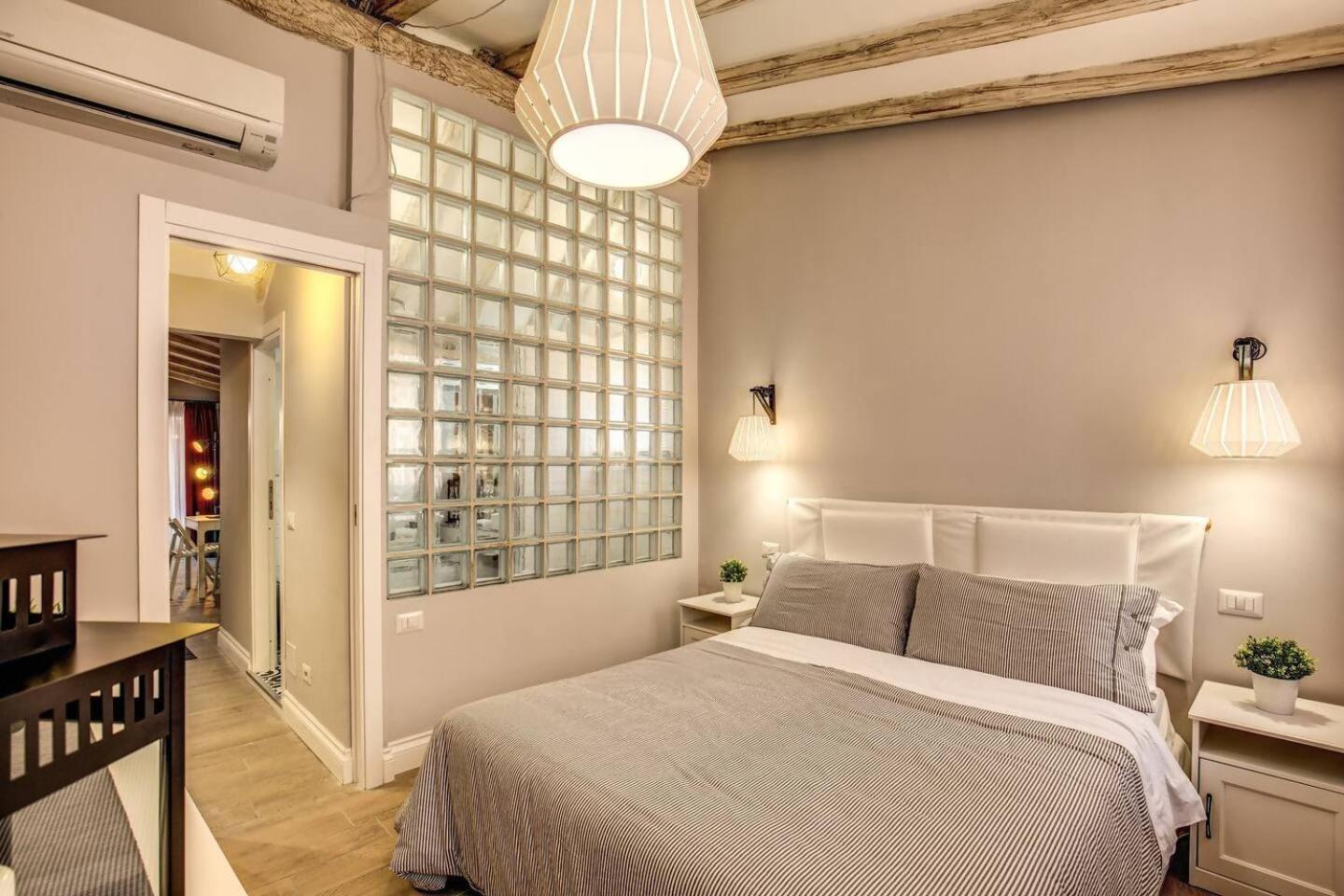 Attic With Terrace By Trevi Fountain Appartement Rome Buitenkant foto