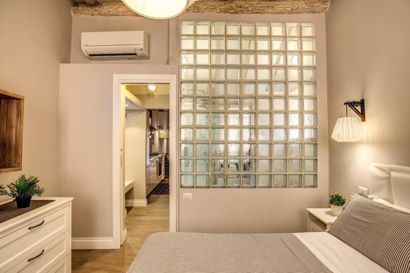 Attic With Terrace By Trevi Fountain Appartement Rome Buitenkant foto