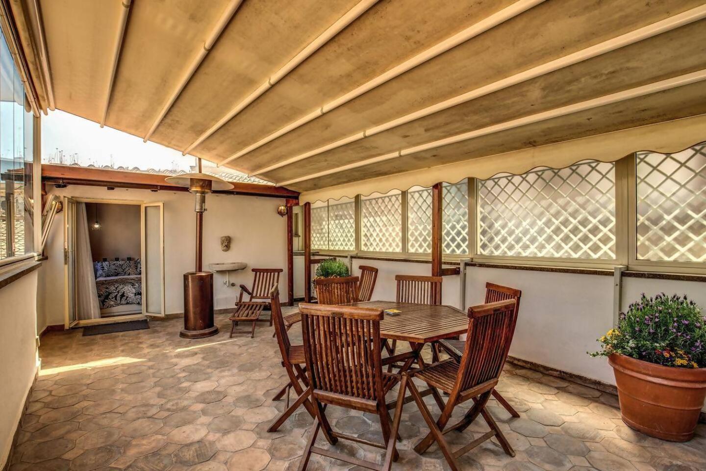Attic With Terrace By Trevi Fountain Appartement Rome Buitenkant foto