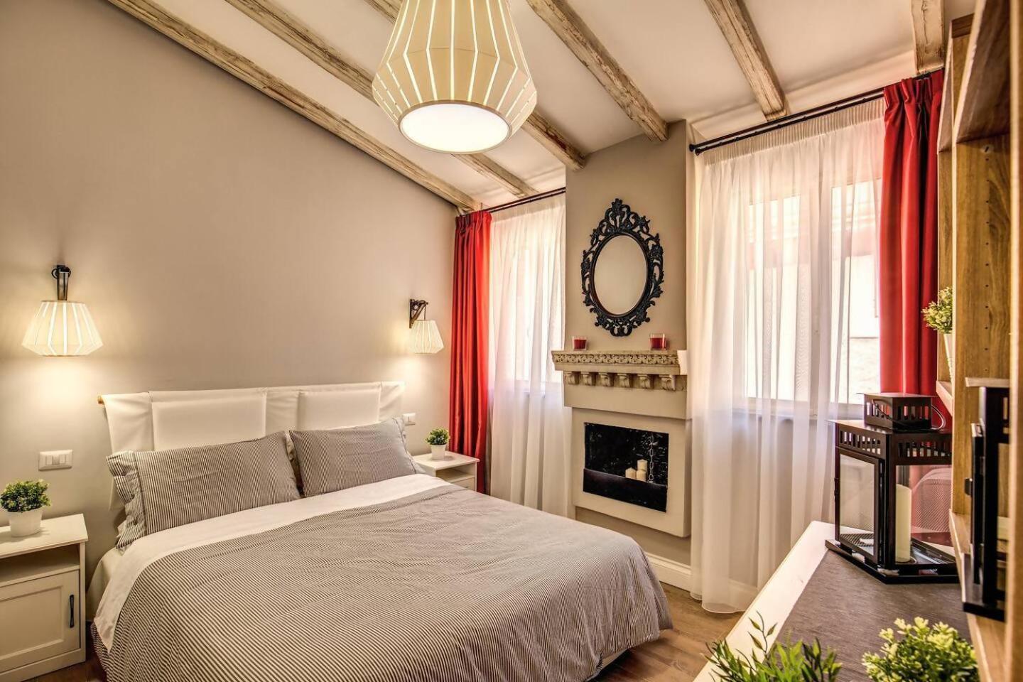 Attic With Terrace By Trevi Fountain Appartement Rome Buitenkant foto